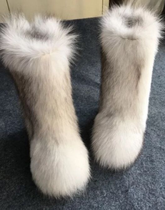Fur boots for ladies