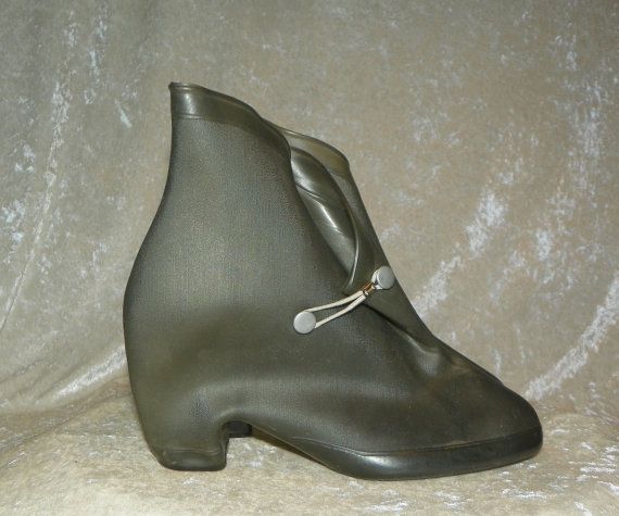 Vintage Ladies Vinyl Galoshes Overshoes for Heels 1950's Size .