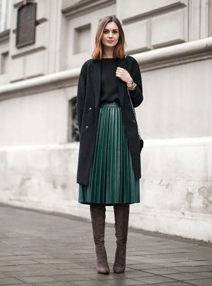 38 Lovely Metallic Skirt Outfit Ideas For Fall Look Glamour .