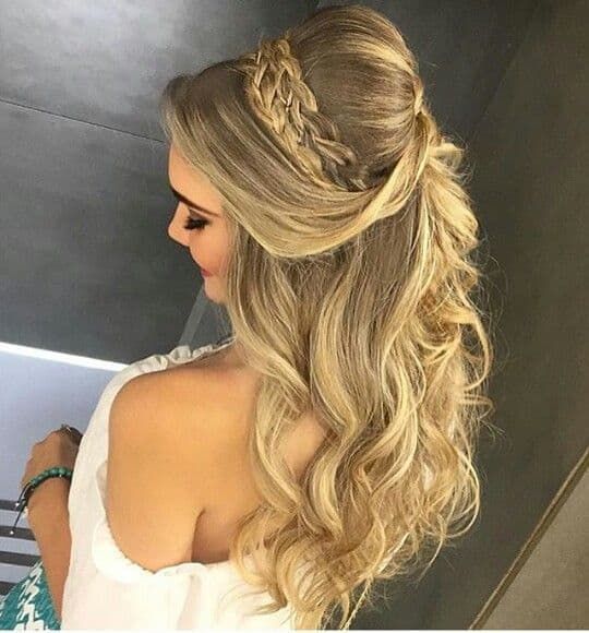 Half Up Half Down Hairstyle For Special Occassion – fashiondiys .