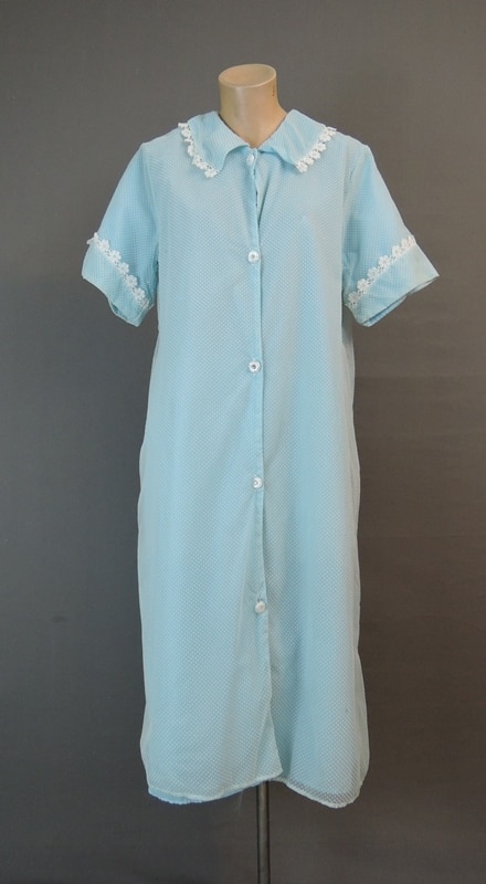 Vintage 1960s Blue Dotted Swiss Robe, Housecoat, 38 bust .