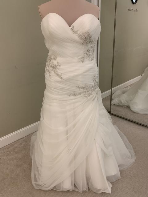 Kenneth Winston 1700 Wedding Dress | Sample, Size: 18, $4