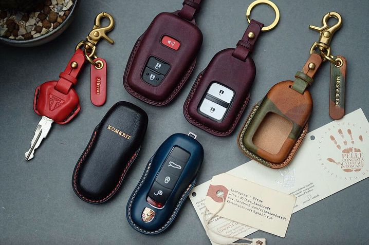 Handmade leather car key cases with name stamping service.(made to .