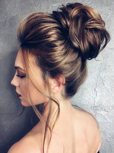 Steal This Amazing Medium Hairdos Ideas For Your Prom Night - Nona .