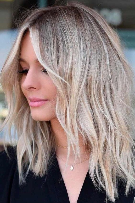 24 Most Trending Medium Haircuts for Women 2019 - Page 6 of 24 .