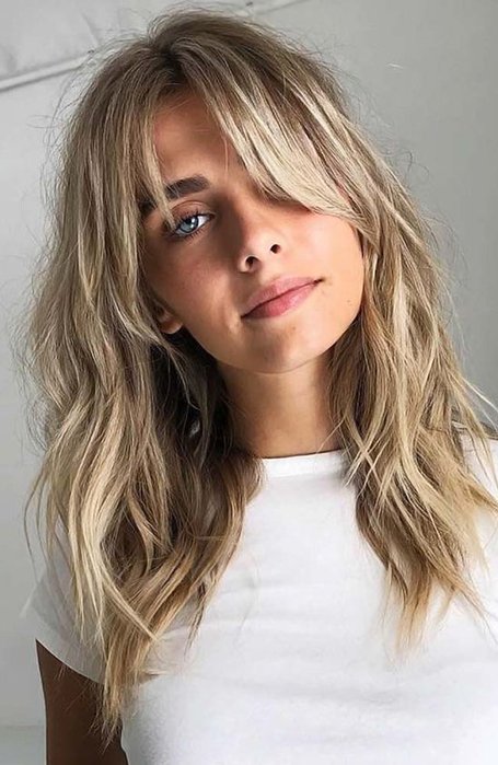 28 Best Medium Length Hairstyles & Haircuts for Women in 20
