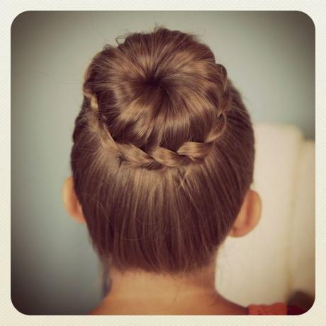Simple and Cute Back to School Hairstyle Ideas for Girls - Paperbl