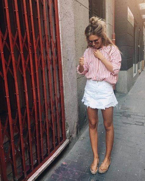 Cutoff Denim Skirt | Striped Shirt | Casual Blogger Street Style .