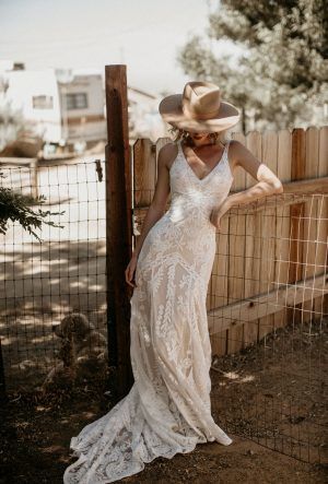 Shop Unique Bohemian Wedding Dresses | Dreamers and Love