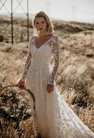 Shop Unique Bohemian Wedding Dresses | Dreamers and Love