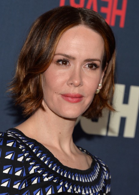 Sarah Paulson Short Brown Hairstyle with Beachy Waves - Styles Week