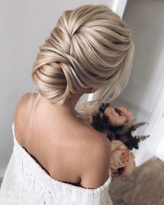 11 Sweet Trendy Hairdo For Christmas Awesome and Attractive in .