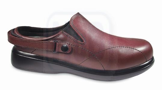 Nature's Stride Nantucket Therapeutic Shoes for Women - Merlot .