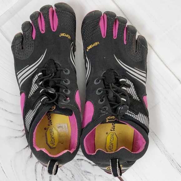 Vibram Shoes | 5 Finger Running Toe Euc Sz 39 9 | Poshma
