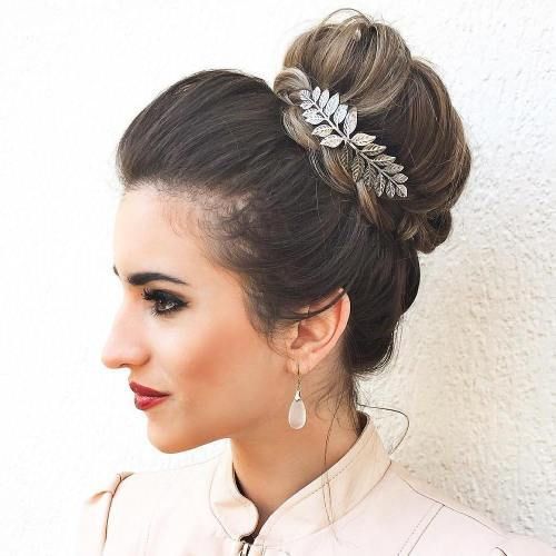 35 Easy and Attractive Top Knot Hairstyle #attractive #easy .