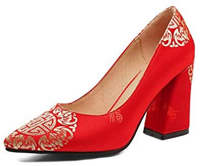 Traditional pumps for women