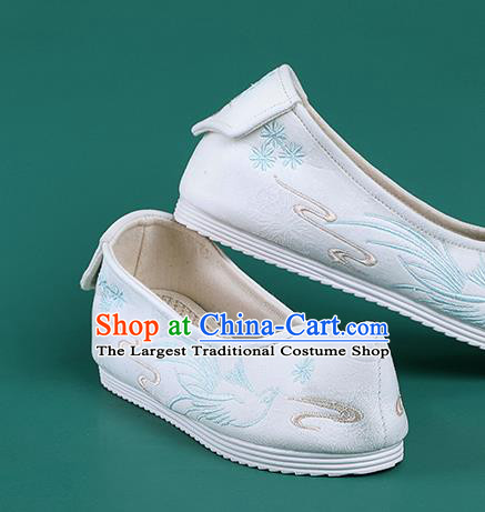 Chinese Traditional Embroidered Bird White Shoes Hanfu Shoes .