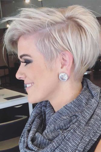 Trending Cool Pixie Haircut For Woman With Thick Hair