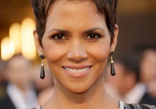 48 Classic and Cool Short Hairstyles for Older Wom