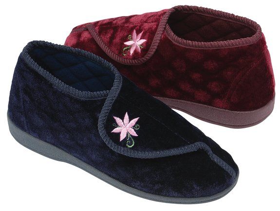 Velcro slippers for women