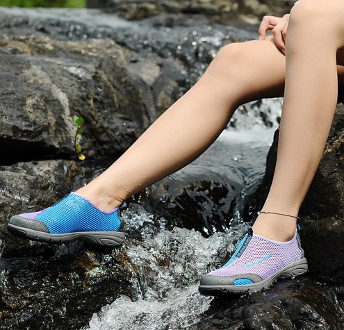 Finding The Best Water Shoes For Women: Reviews and Buyer's Gui