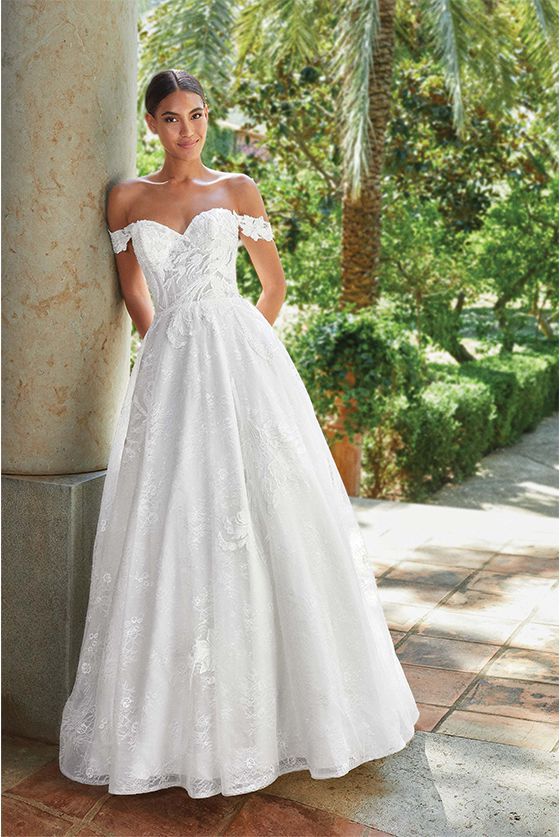Romantic and Traditional Wedding Dresses | Sincerity Brid