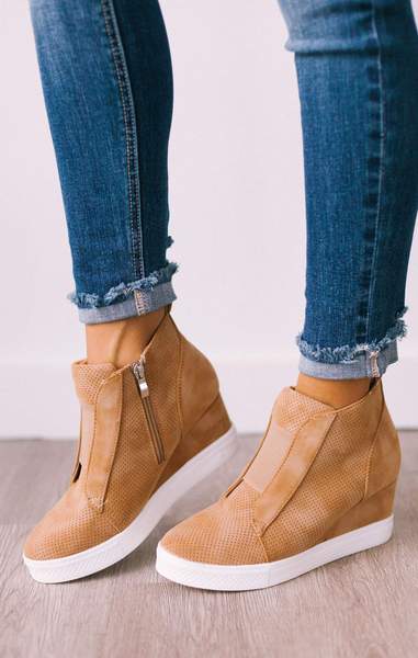 Zoey Wedge Sneakers Camel – Lucy Aven