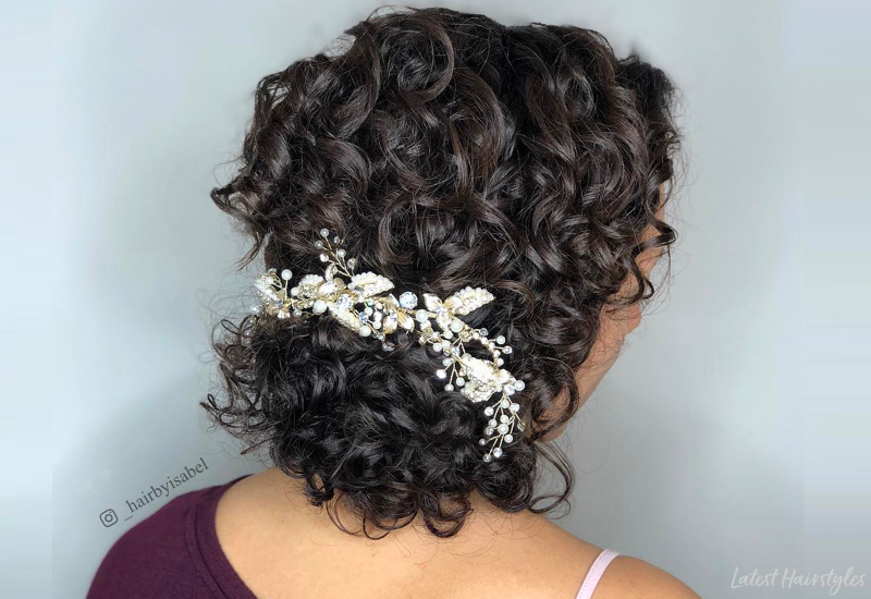 18 Stunning Curly Prom Hairstyles for 2020 - Updos, Down Do's .