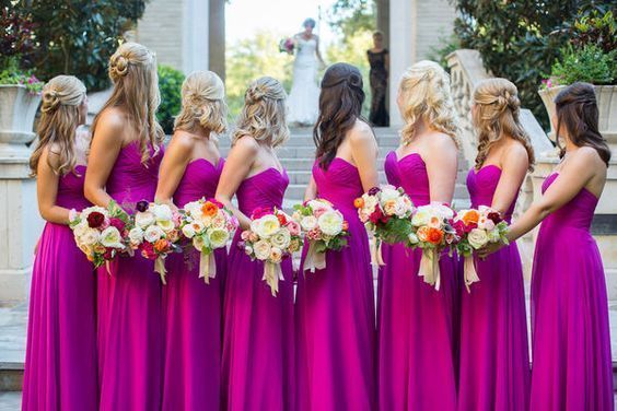 15 Wonderful Wedding Photo Ideas for Your Bridesmaids | Magenta .